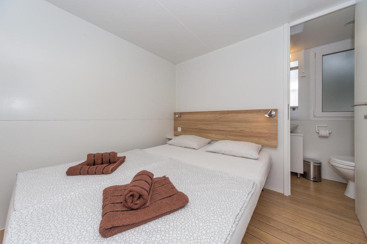 Mobile Homes Crystal Biograd Na Moru Bagian luar foto