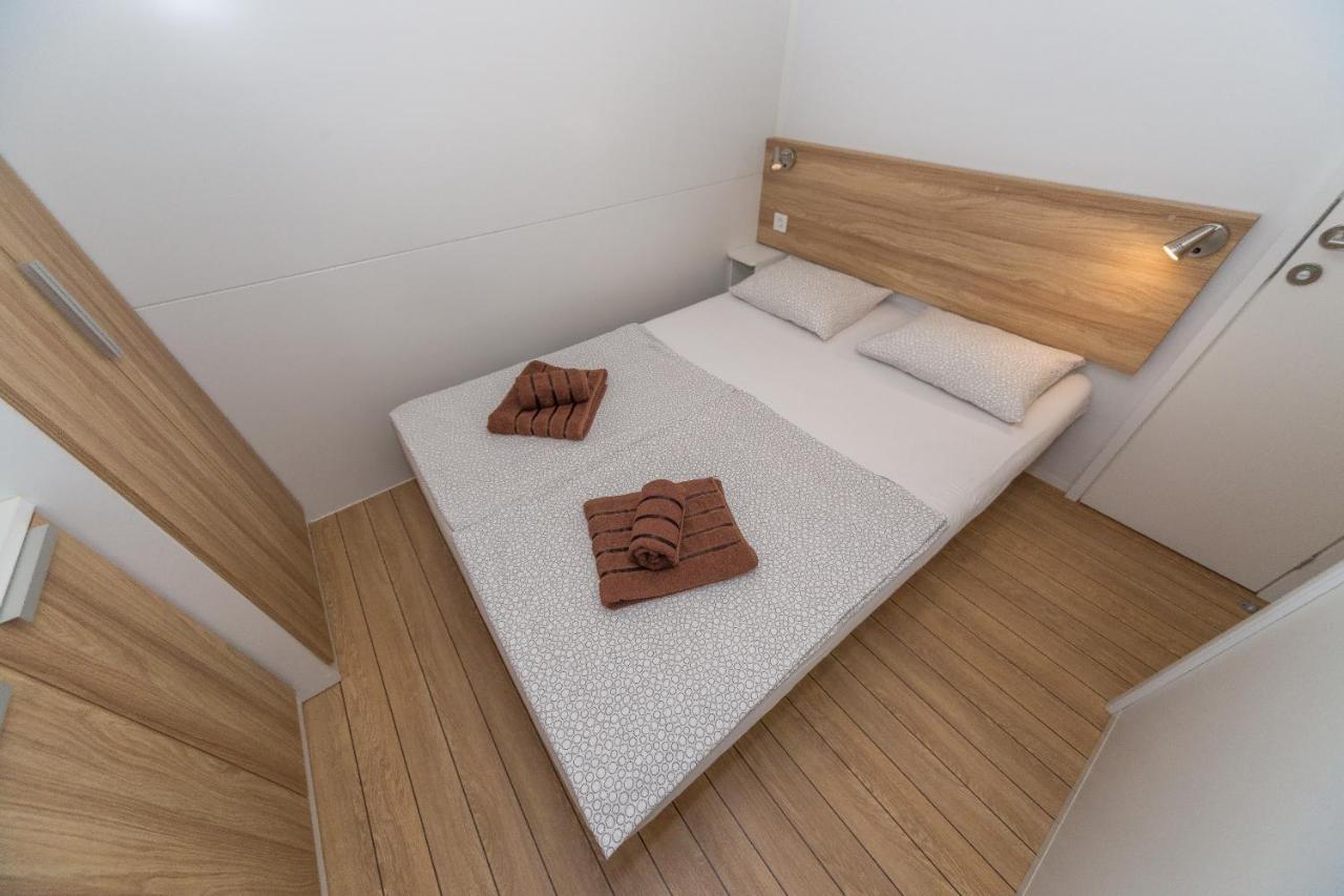 Mobile Homes Crystal Biograd Na Moru Bagian luar foto