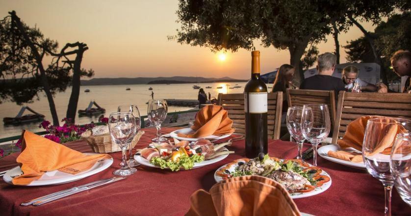 Mobile Homes Crystal Biograd Na Moru Bagian luar foto