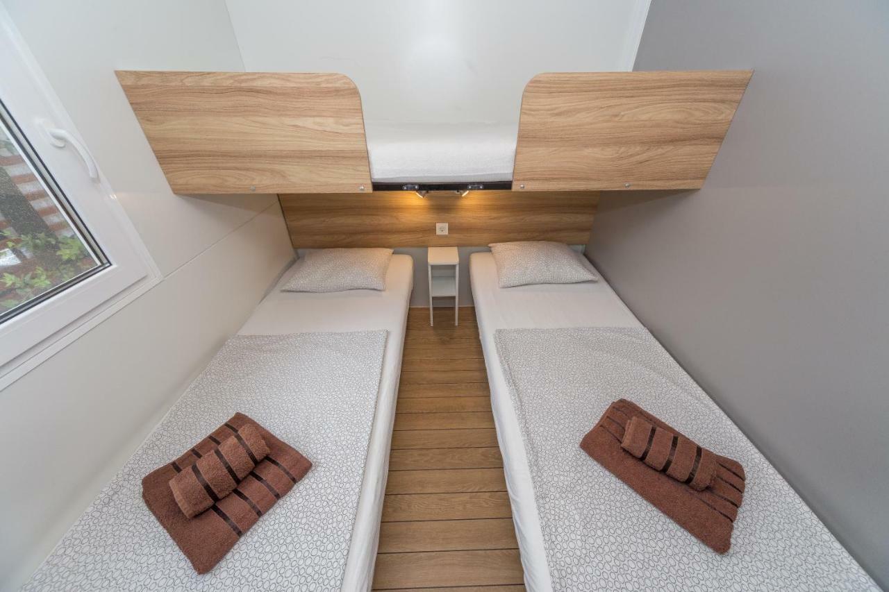 Mobile Homes Crystal Biograd Na Moru Bagian luar foto