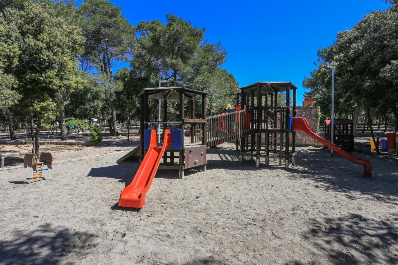 Mobile Homes Crystal Biograd Na Moru Bagian luar foto